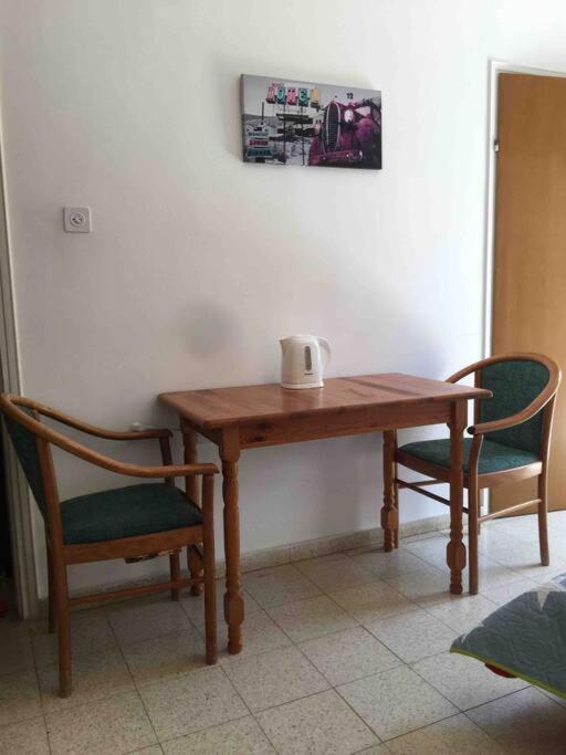 The Little Dorm And Beer Apartment อารัด ภายนอก รูปภาพ