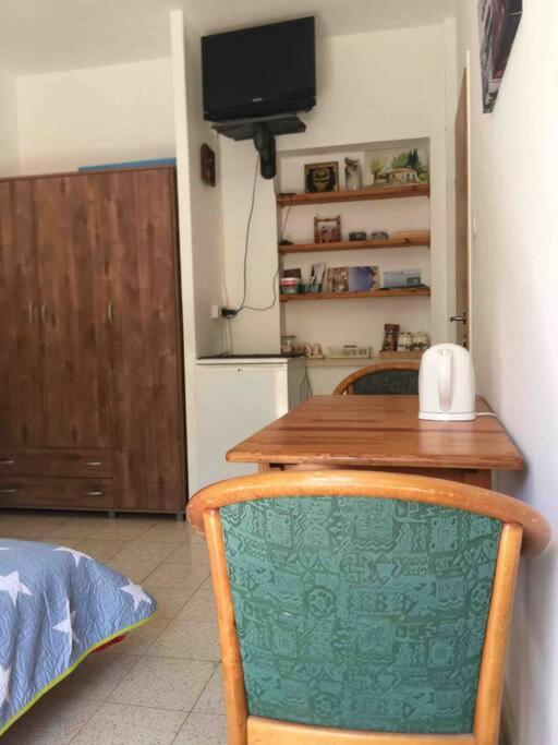 The Little Dorm And Beer Apartment อารัด ภายนอก รูปภาพ