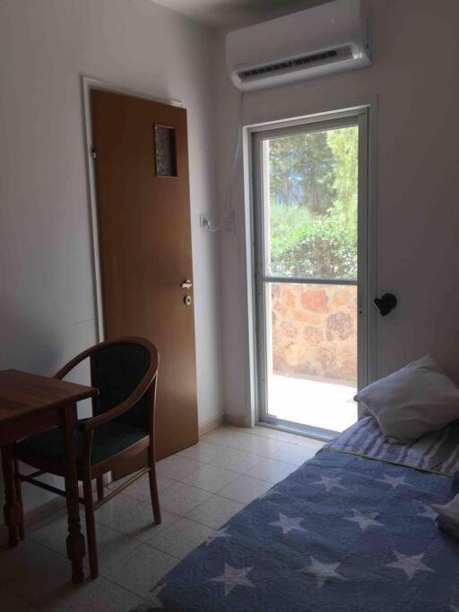 The Little Dorm And Beer Apartment อารัด ภายนอก รูปภาพ